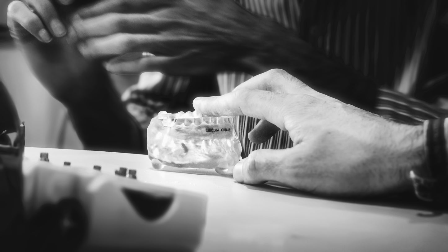 Formación - Asistente dental en implantología